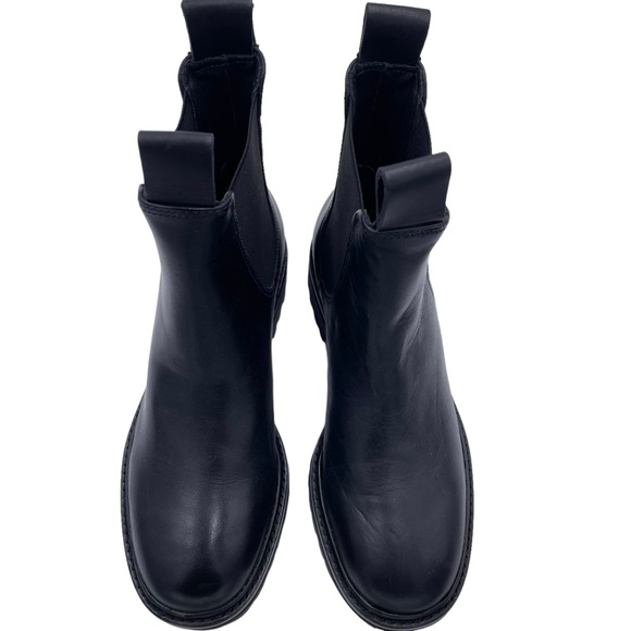NEW Everlane Black Leather Lug Sole Chelsea Bootie in‎ Size 5.5 - Picture 3 of 14